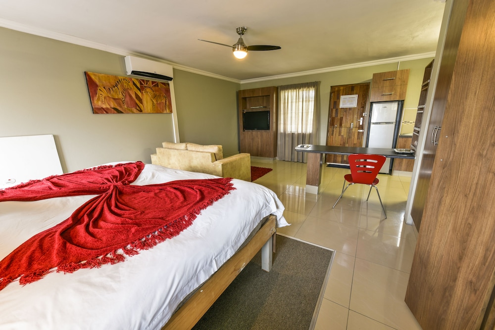 Kwantu Game Reserve 8/43
