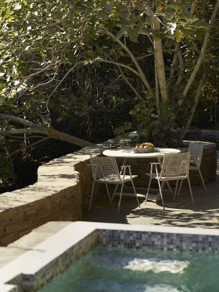 Aeolis Tinos Suites in TINOS