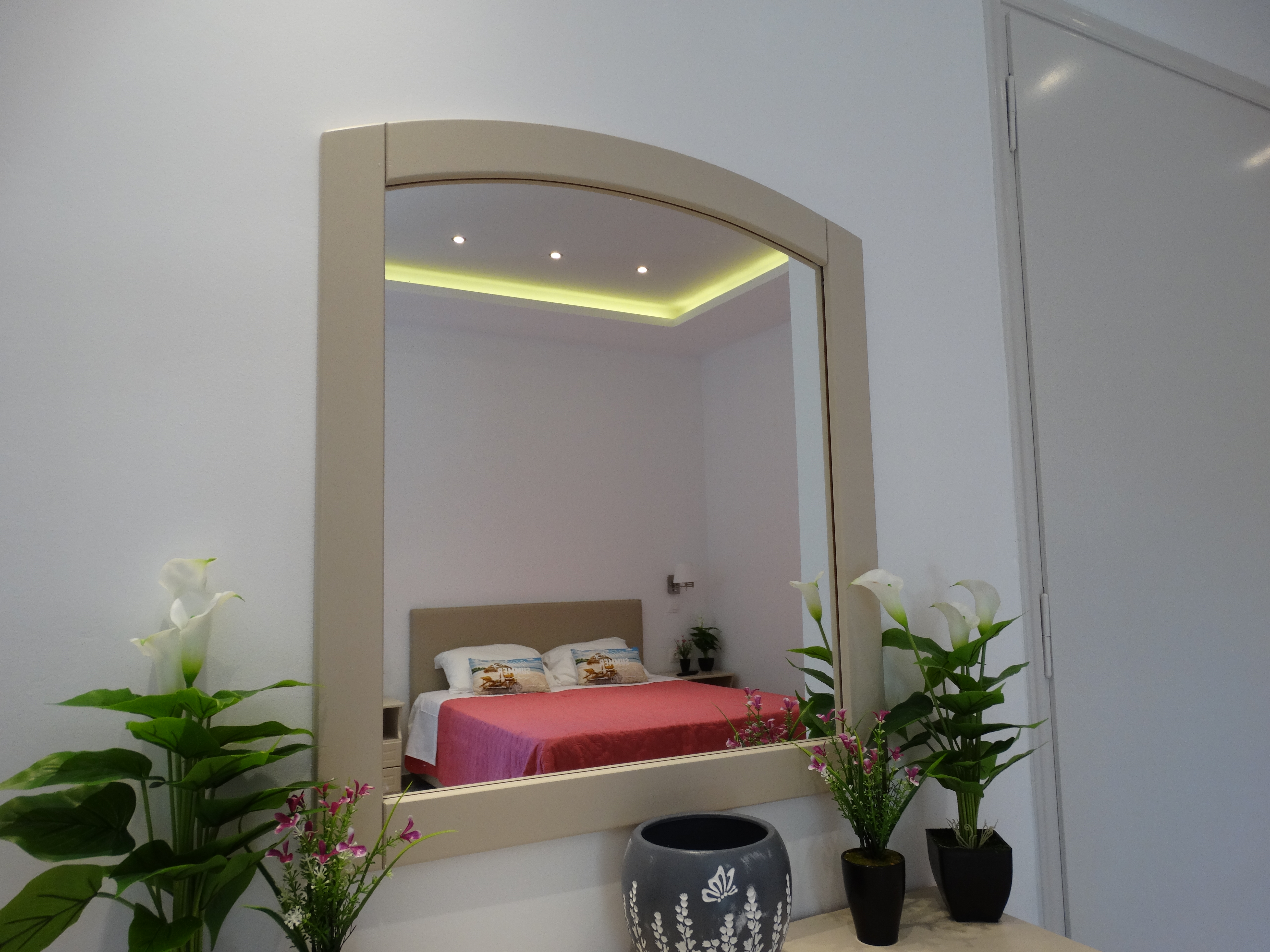 Makis Louvlis Luxury Apartments 13/58
