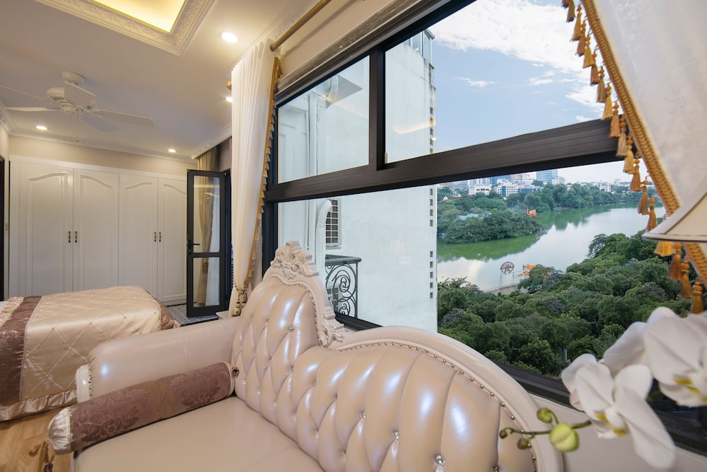 Royal Holiday Hanoi Hotel 39/61