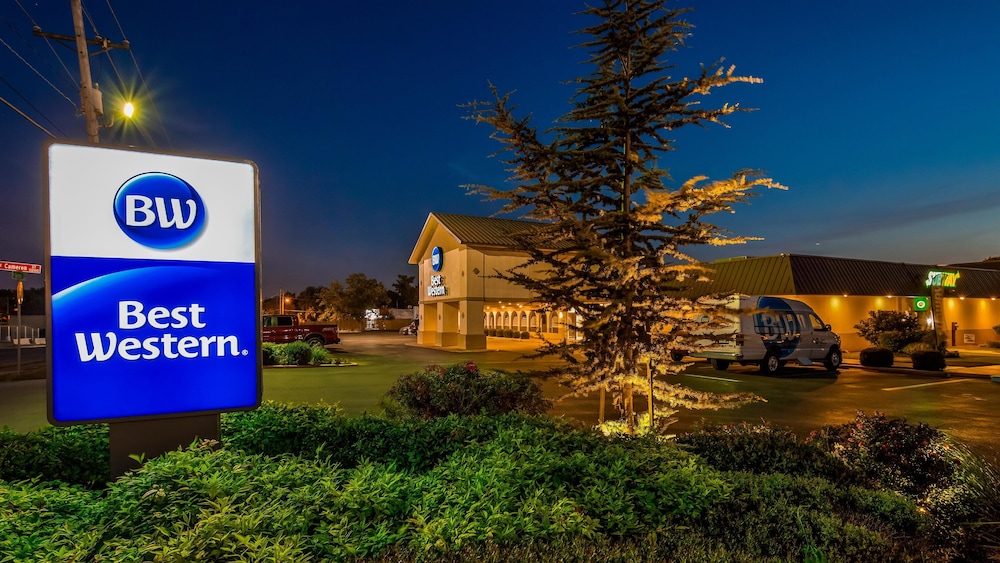 Best Western Airport 4/23