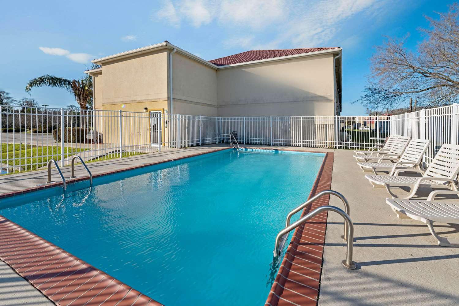 La Quinta Inn & Suites by Wyndham Morgan City 13/19