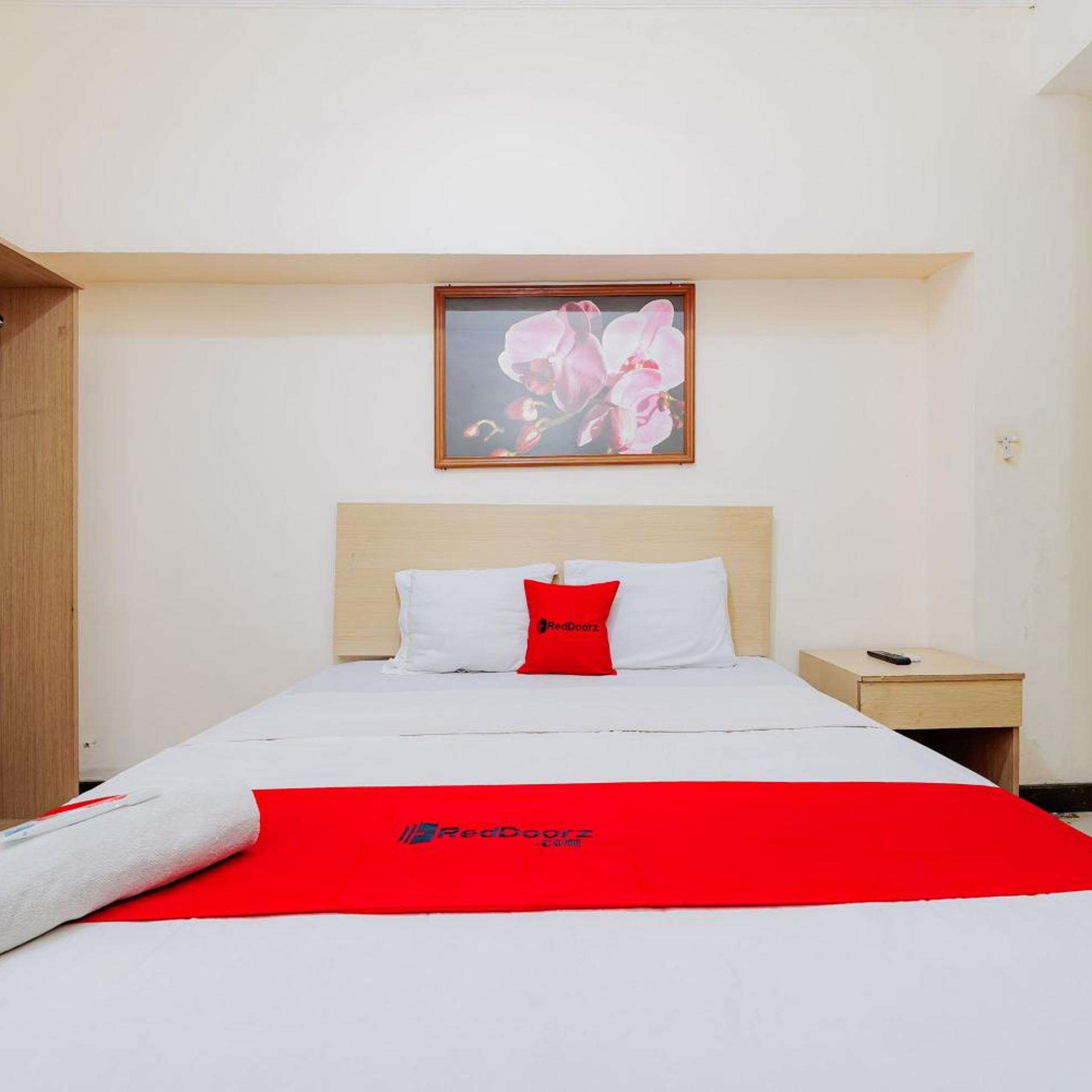 RedDoorz near Istana Plaza 2 14/50