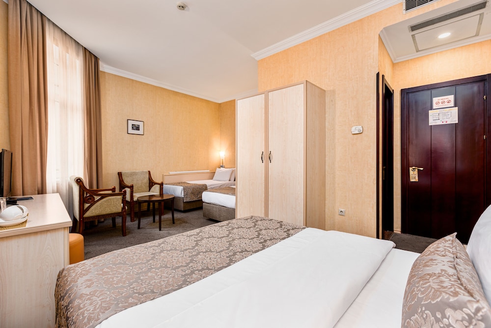 Hotel Sharden 17/75