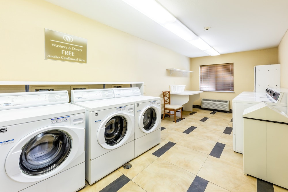Candlewood Suites Savannah Airport 24/58