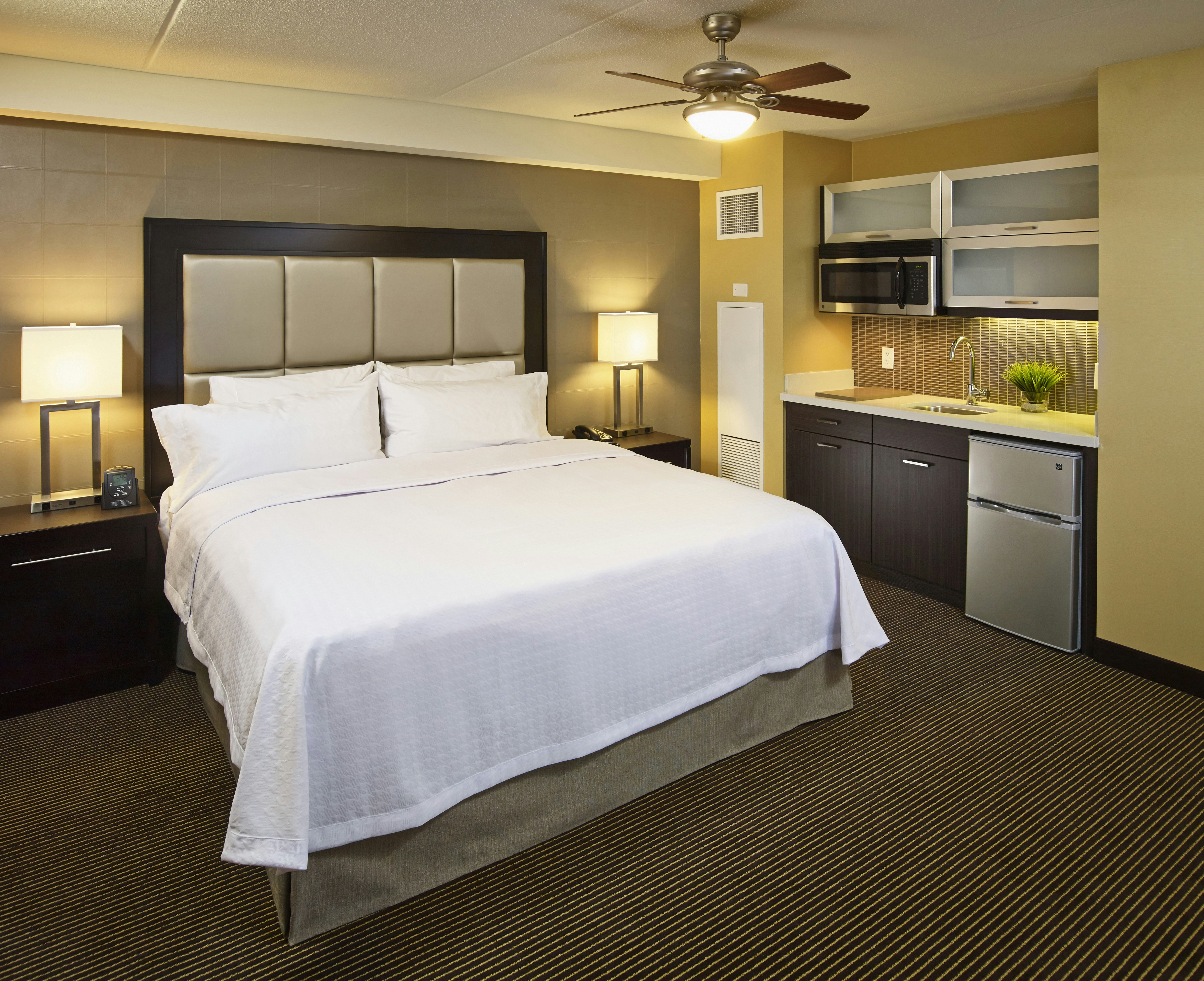 2 Bedrooms, Suite, 1 King or 2 Queen Beds