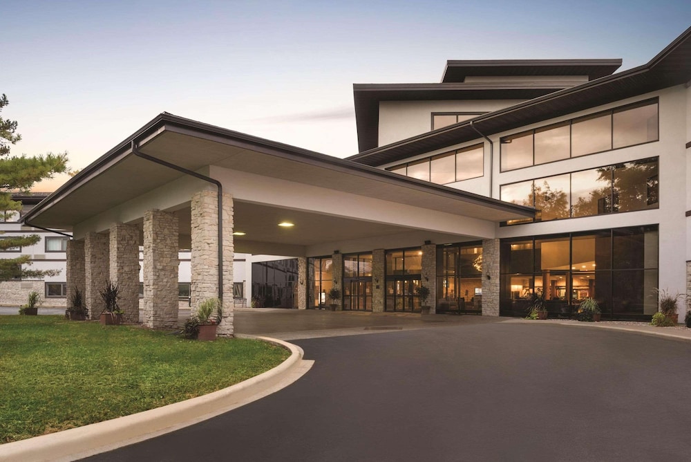 Oneida Casino Hotel 2/60