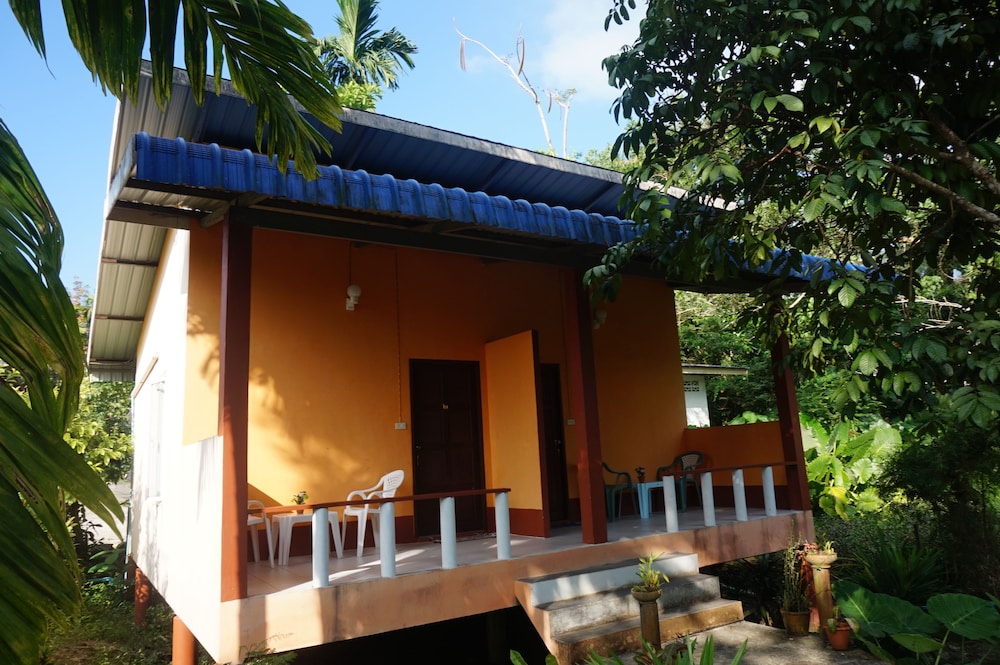 Bangsak Hut 2/18
