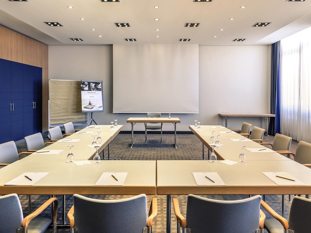 Mercure Frankfurt Eschborn Helfmann Park 38/43