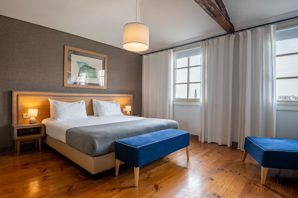 Santa Catarina FLH Suites 8/31