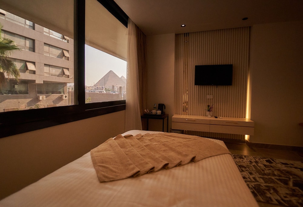 Gold’s Pyramids Hotel 26/42