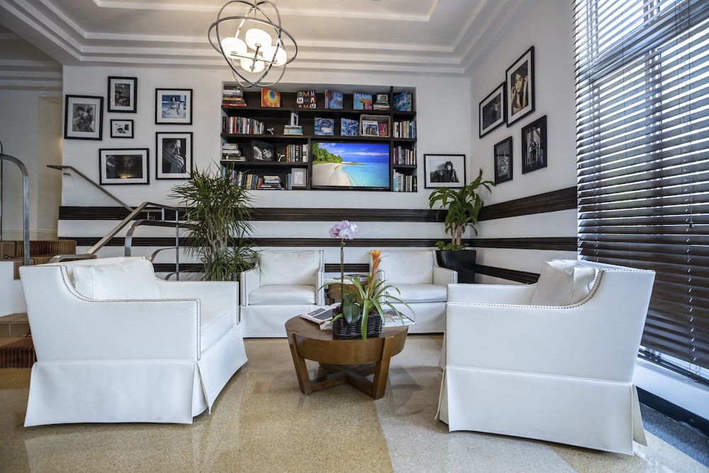 Riviera Suites South Beach 42/65