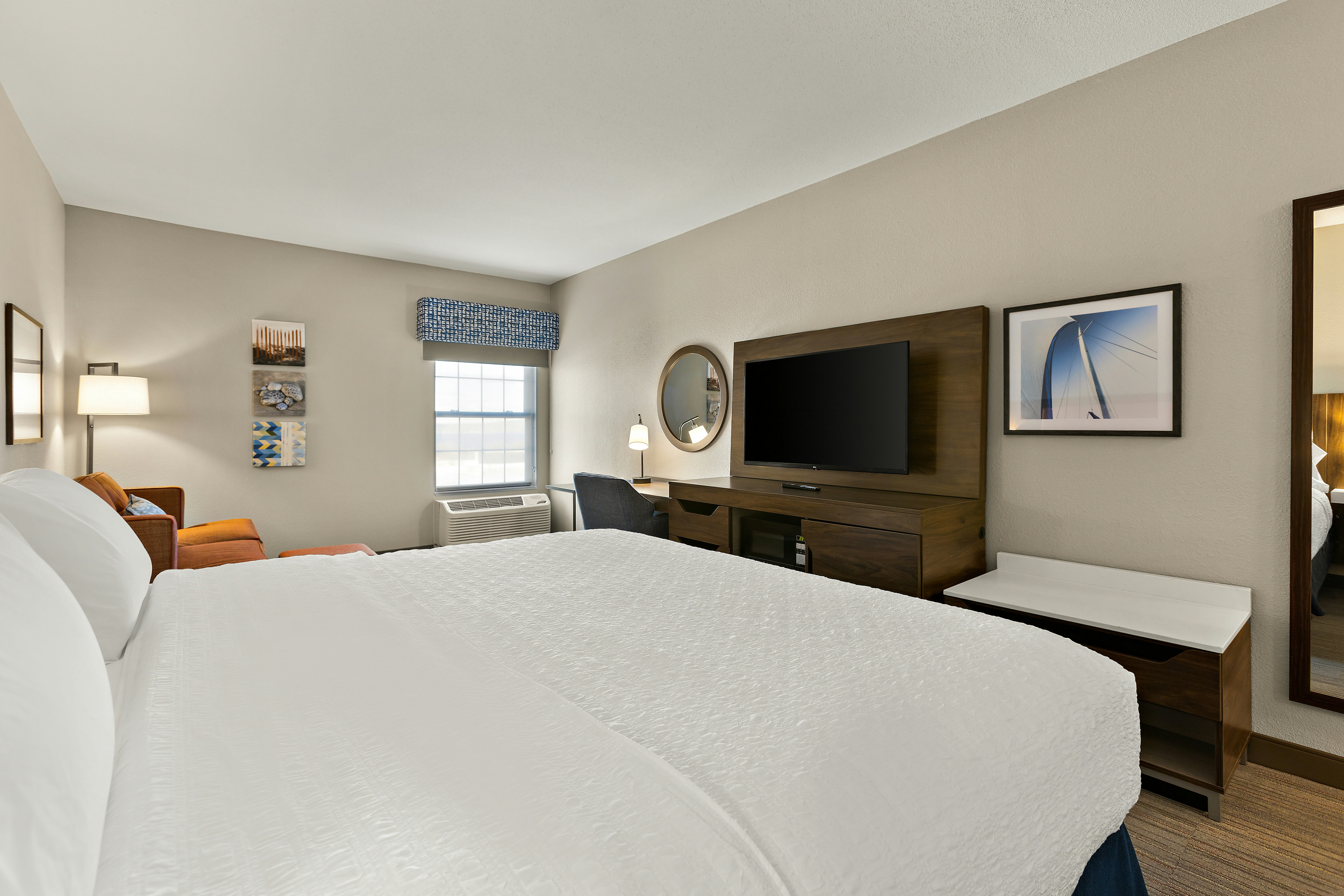 Hampton Inn & Suites by Hilton Petoskey 32/75