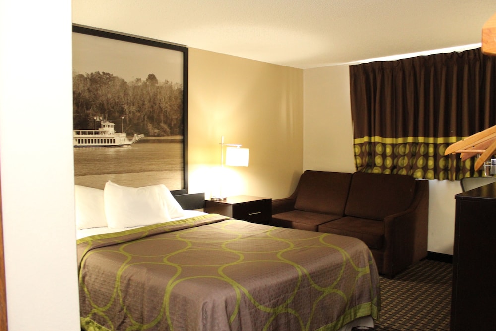 Super 8 by Wyndham Clear Lake 30/58