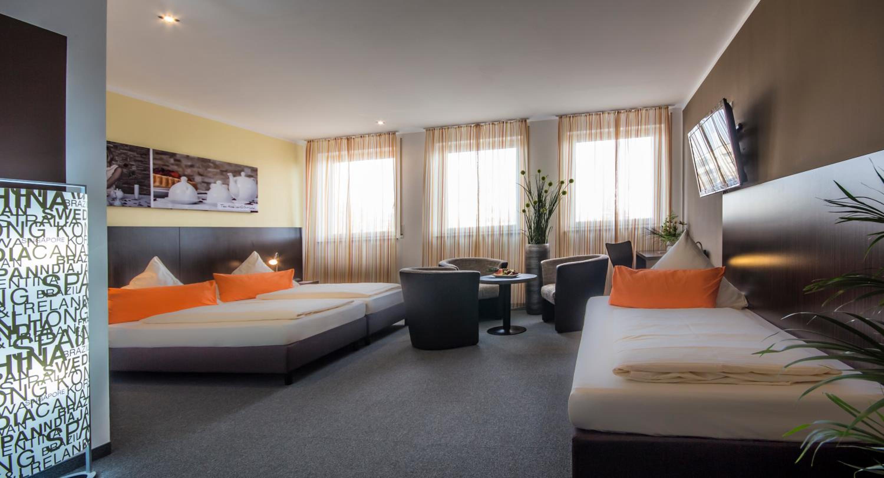 Room, Triple
