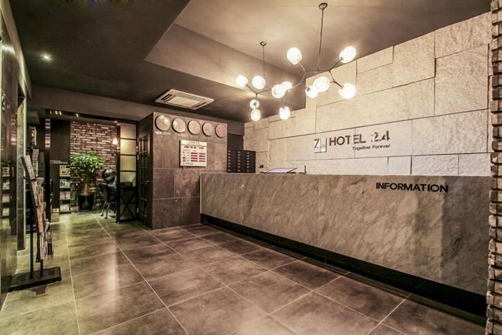 Hotel 2.4 5/50