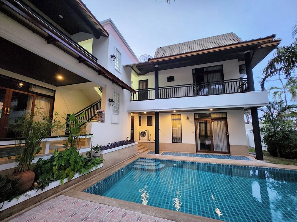 Punnapha Pool Villa Pattaya 6/49