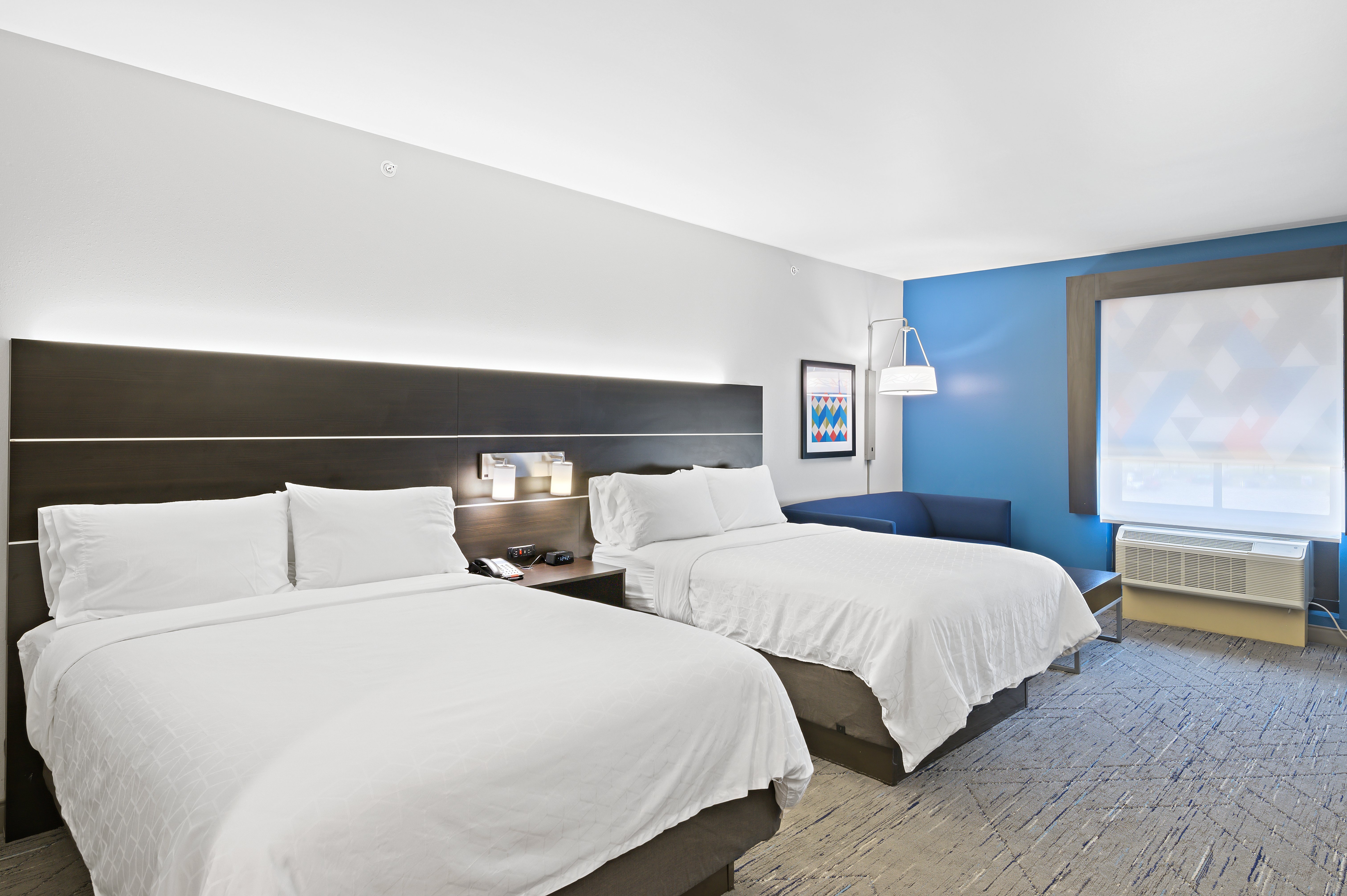 Holiday Inn Express & Suites White Hall 19/72