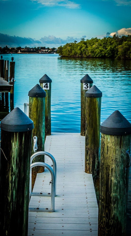 The Boat House Marco Island 54/59