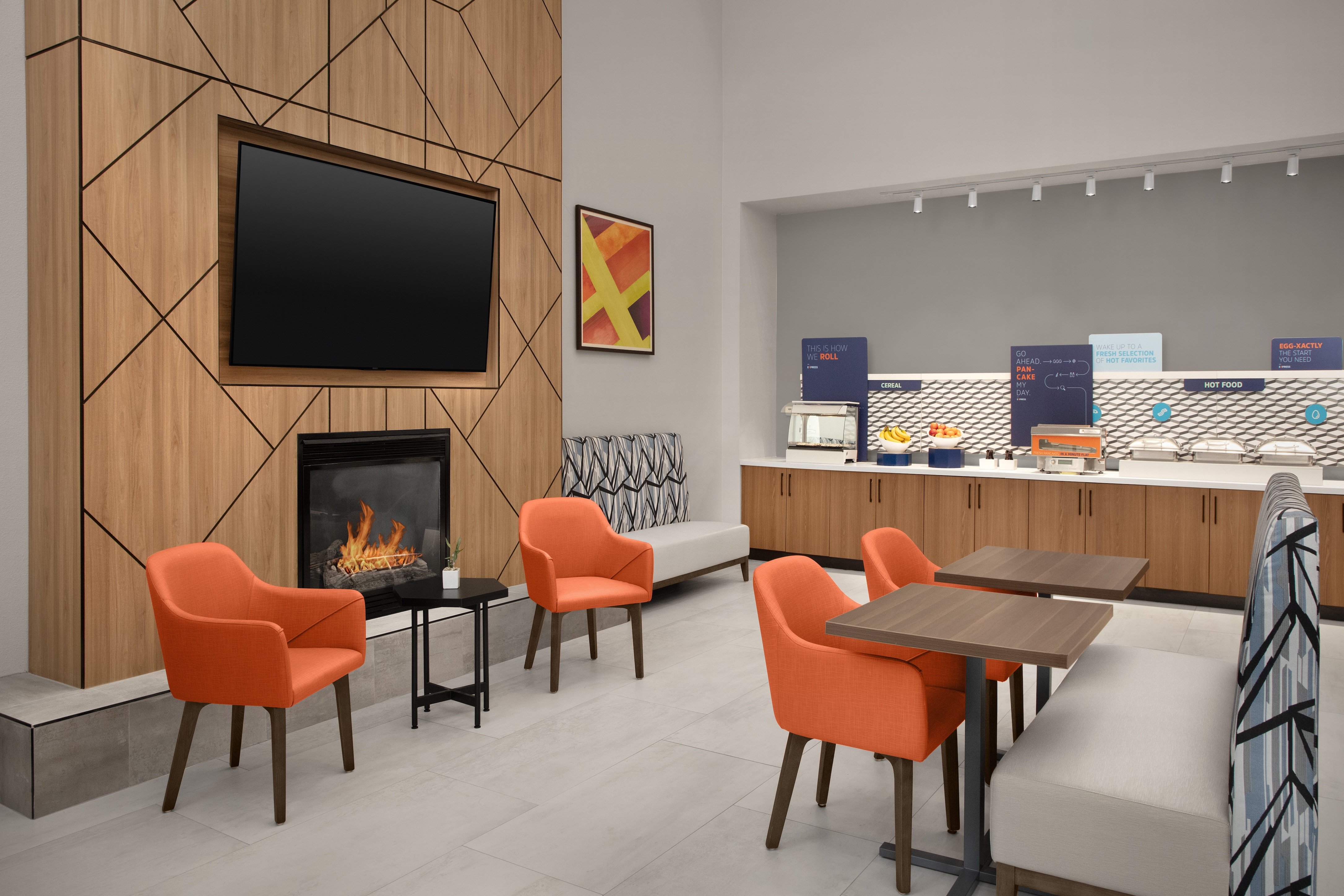 Holiday Inn Express Hotel And Suites Dfw West Hurst 72/74