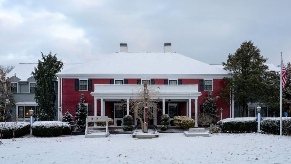 Danl Webster Inn Spa 2/63