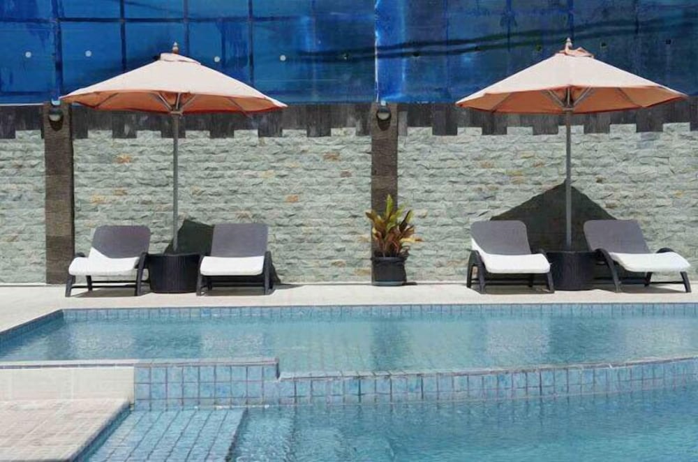 Sylvia Hotel Maumere 51/57