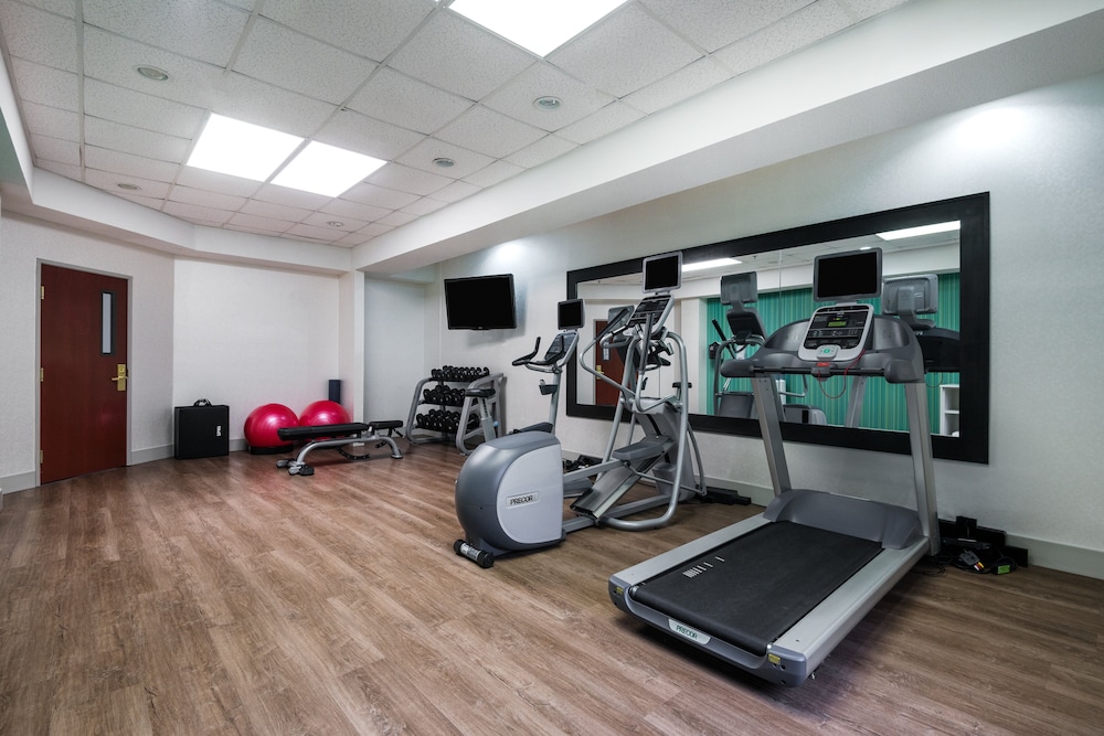 Holiday Inn Express Hillsville 36/47