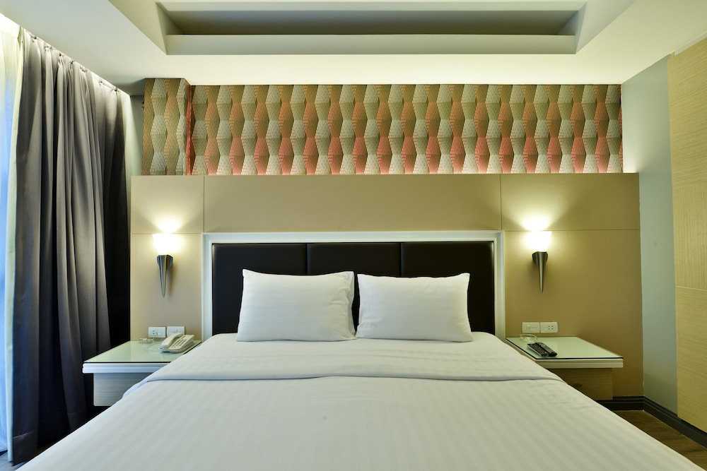 Prestige Suites 14/42