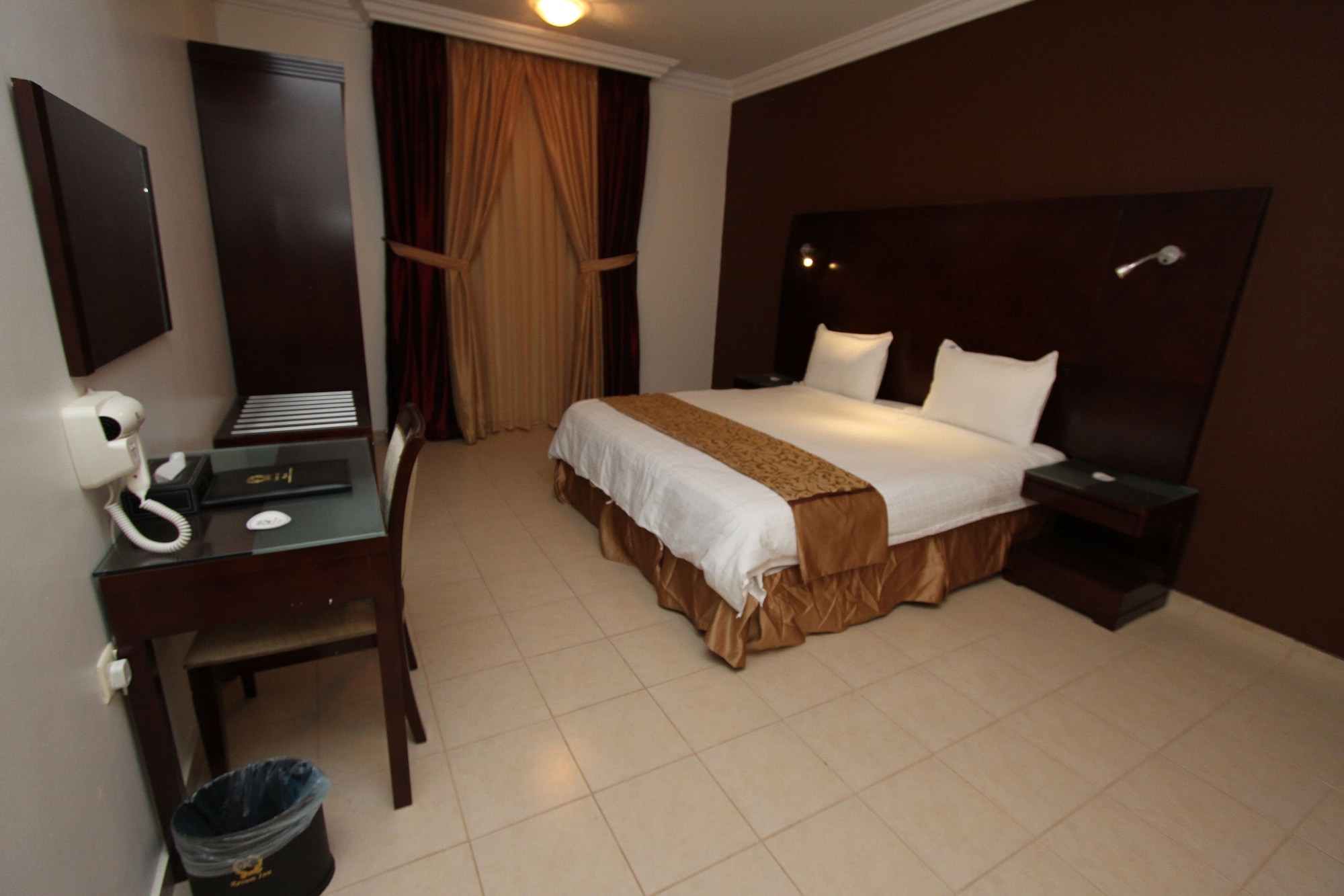 1 BEDROOM, APARTMENT