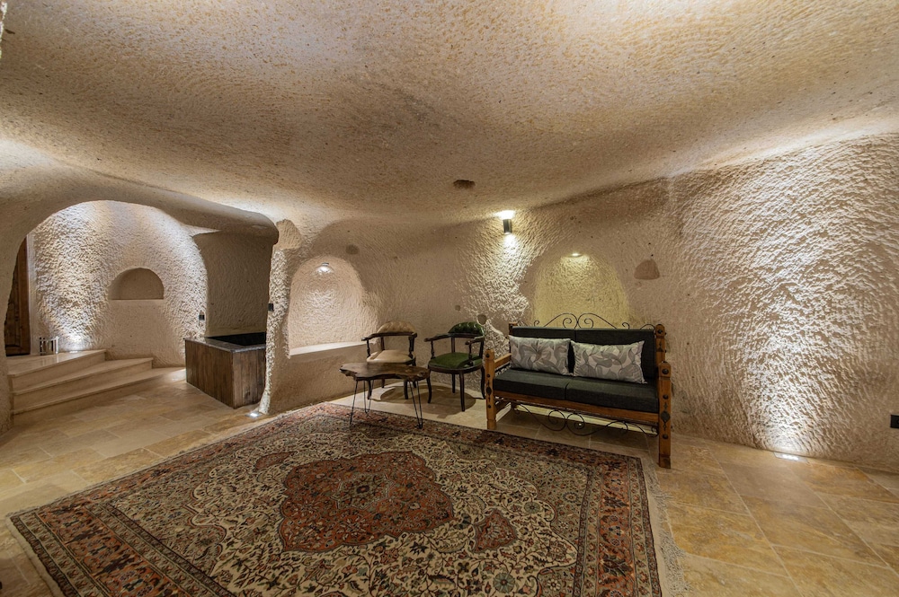 Ages In Cappadocia 24/50