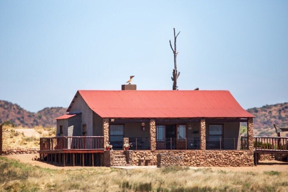 Gannabos Guest House 2/50