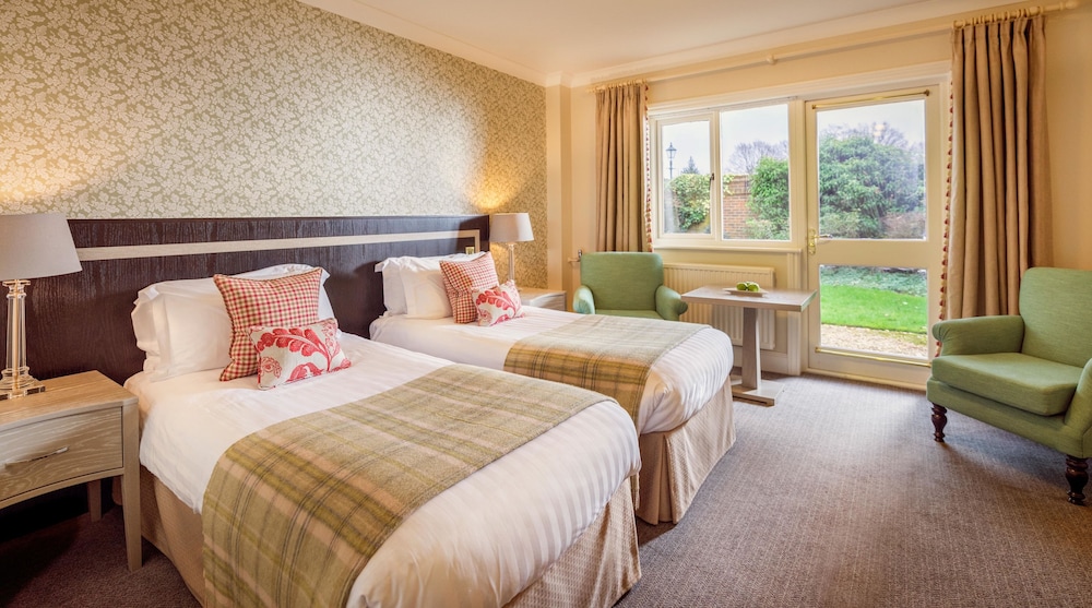 Knightwood, King Bed