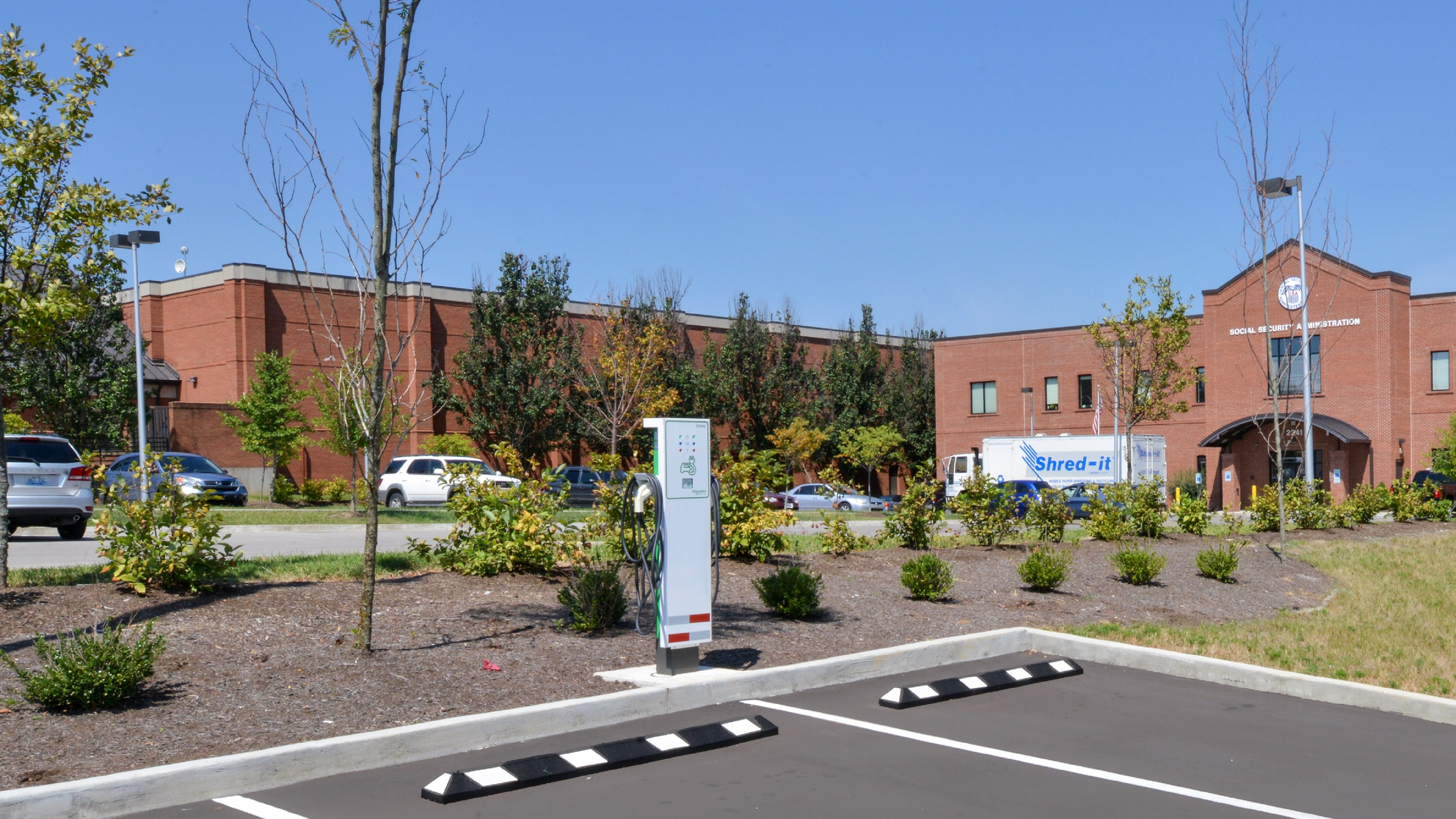 Holiday Inn Express & Suites Lexington - Hamburg Area 45/47