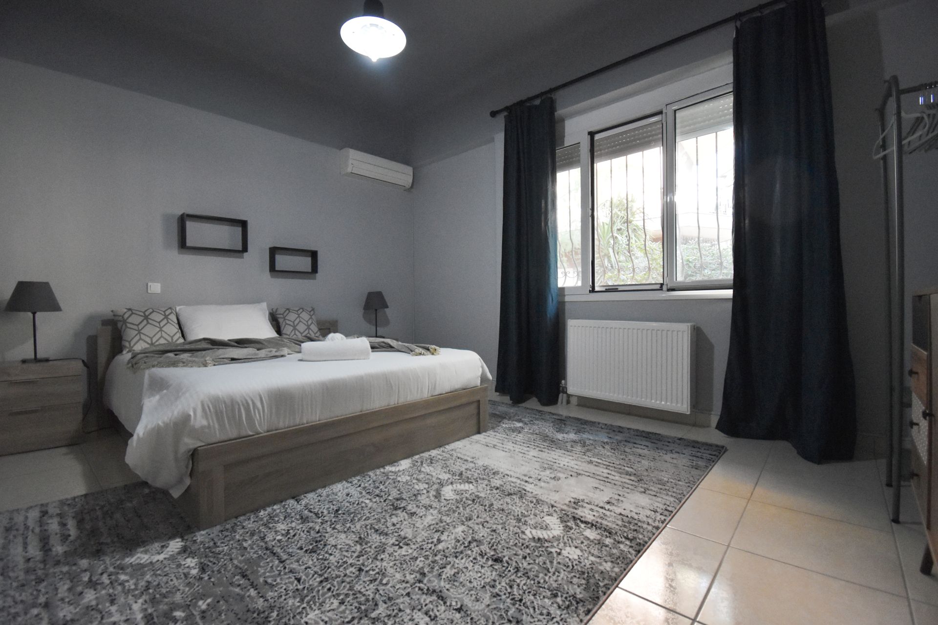 Rock, Apartment