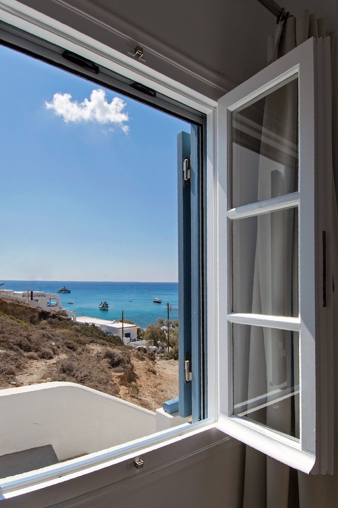 Perigiali Rooms 4/58