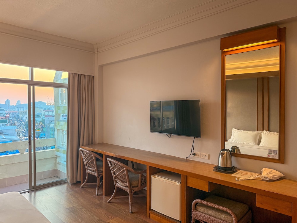 Golden Beach Hotel Pattaya 36/44