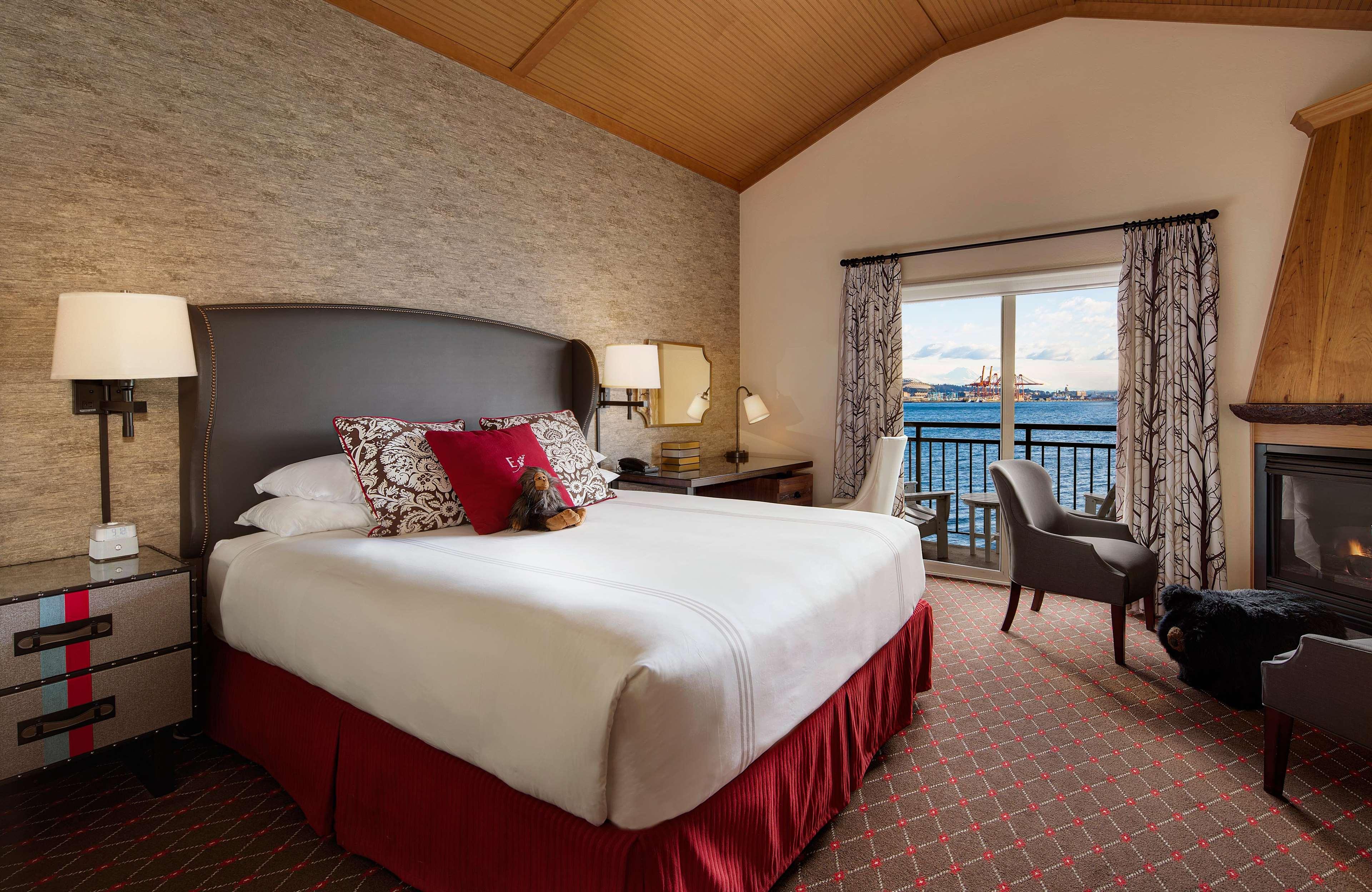 Overwater, Executive, King Bed, Balcony