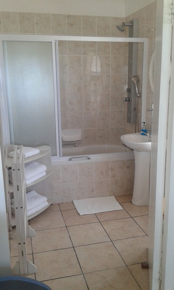 Oom Piet Self Catering Accomodation 50/50