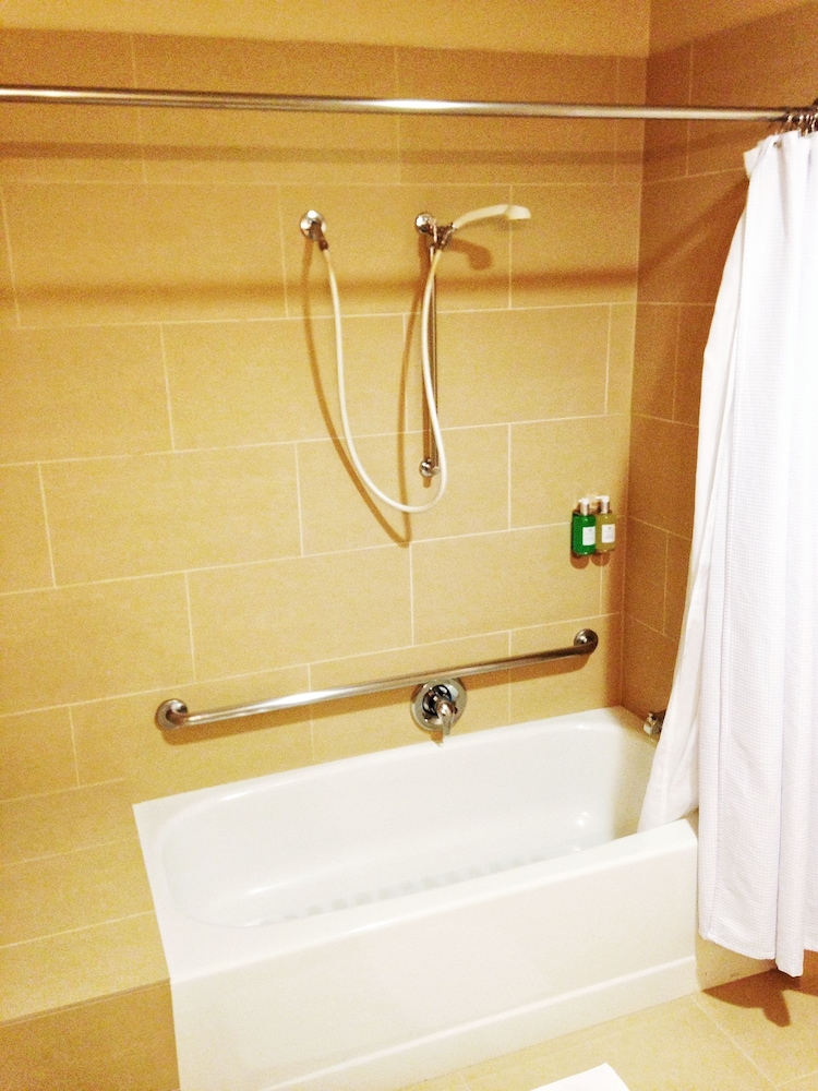 Coast Wenatchee Center Hotel 22/49