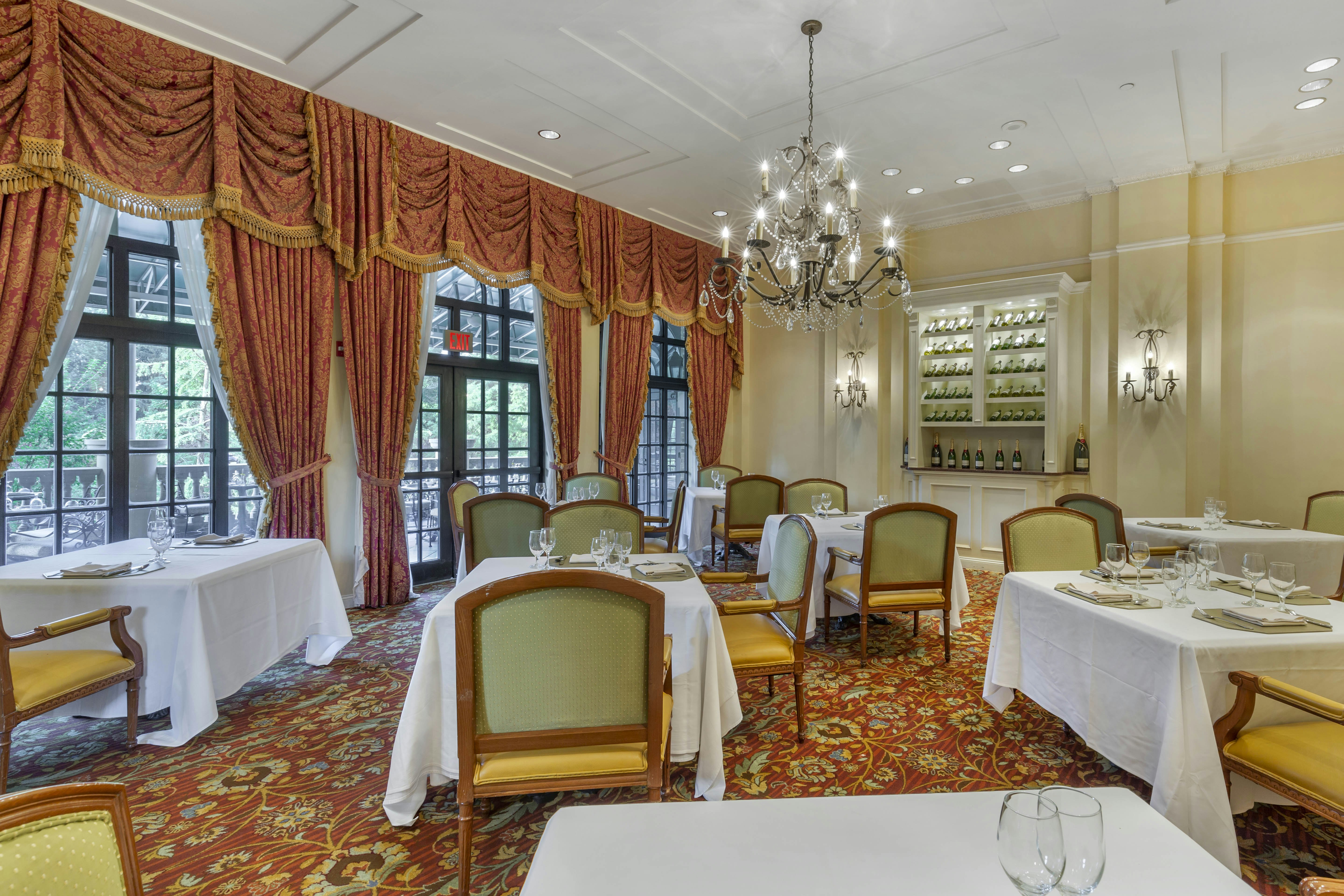 OMNI SHOREHAM HOTEL 62/80