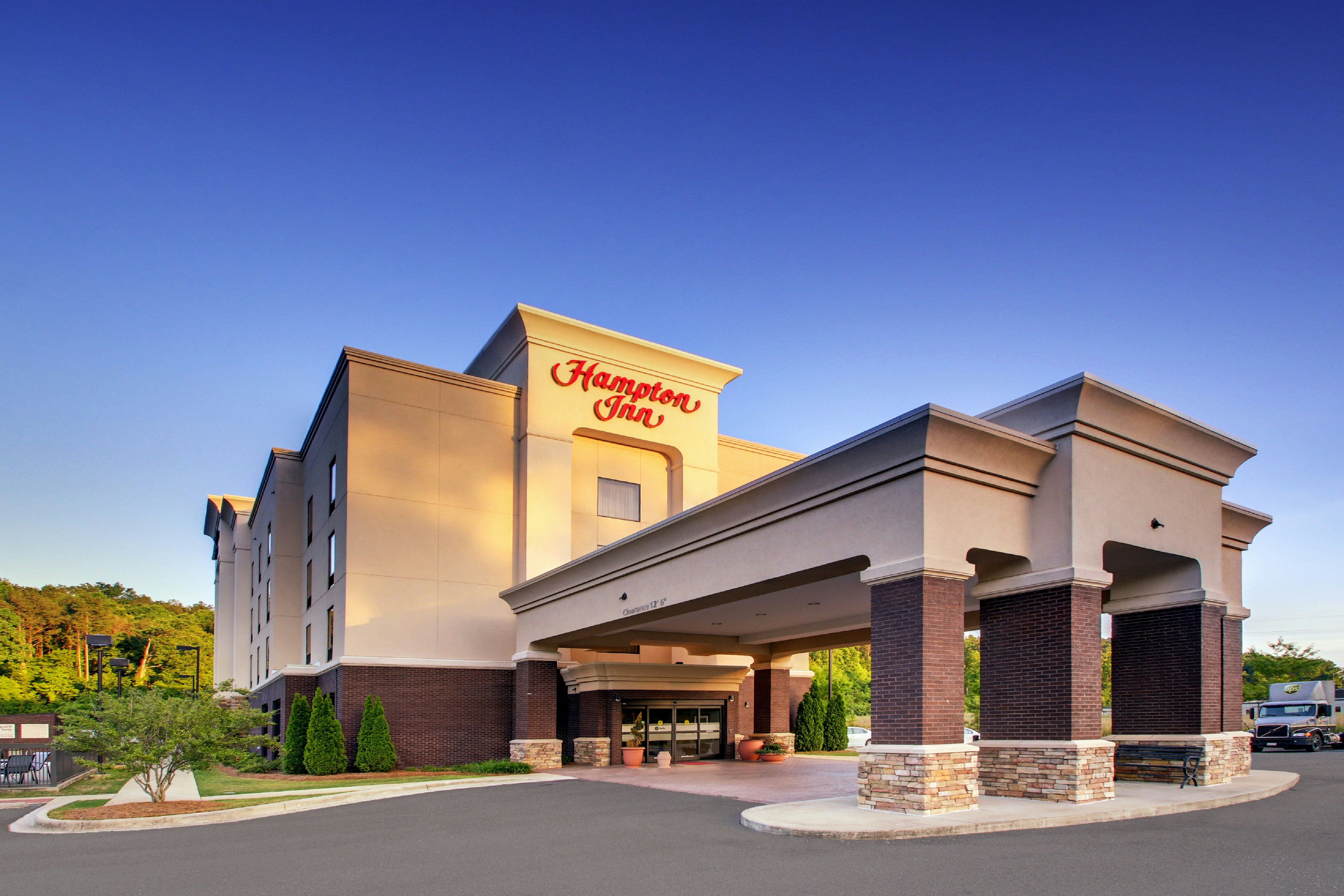 Hampton Inn Birmingham Leeds 69/74