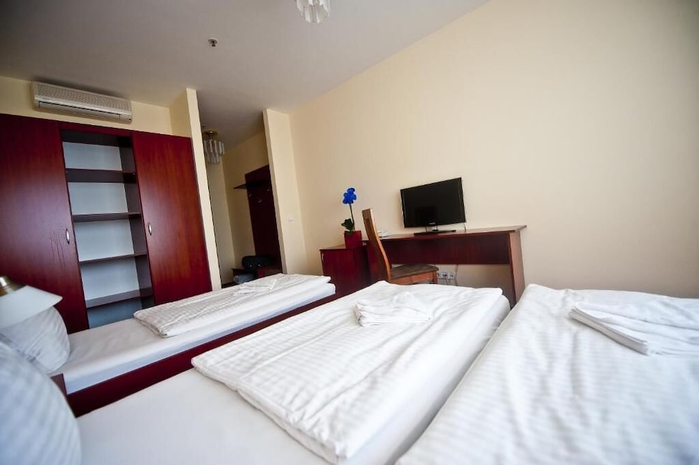 Canada Hotel Budapest 14/50
