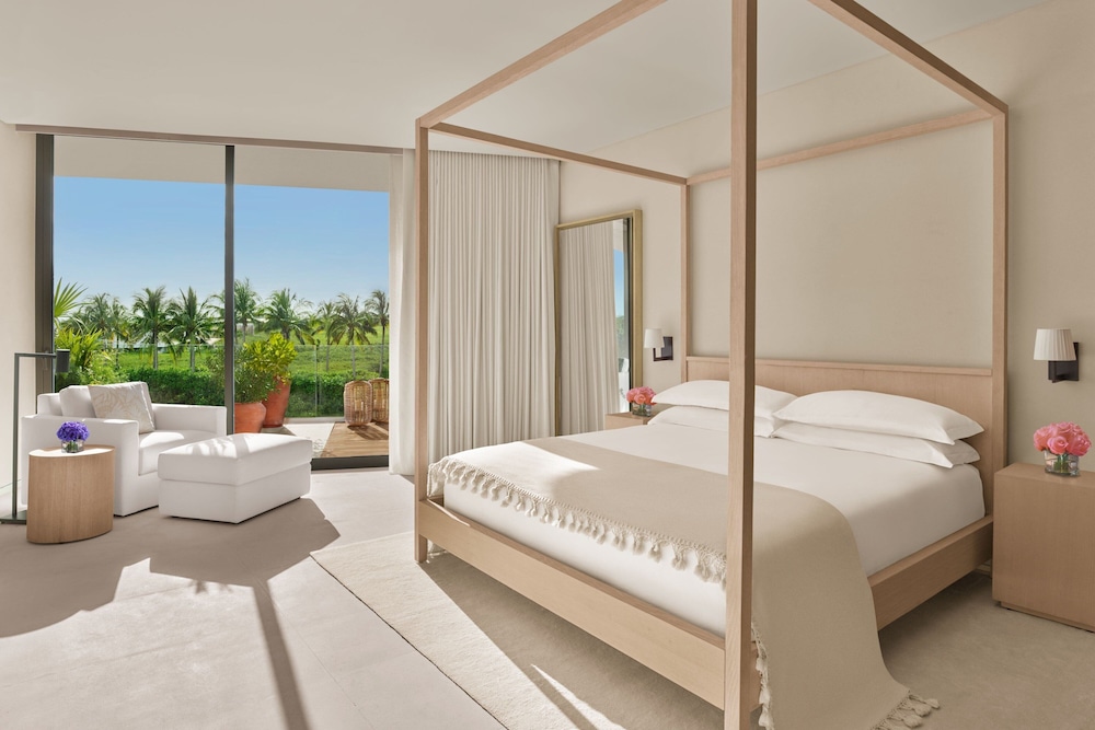 1 Bedroom, Suite, King Bed, Ocean View, Plunge Pool, Terrace, Corner