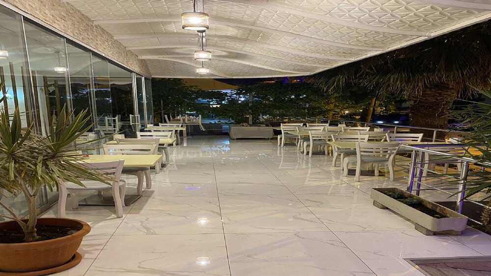 Gold Kaya Hotel 13/16
