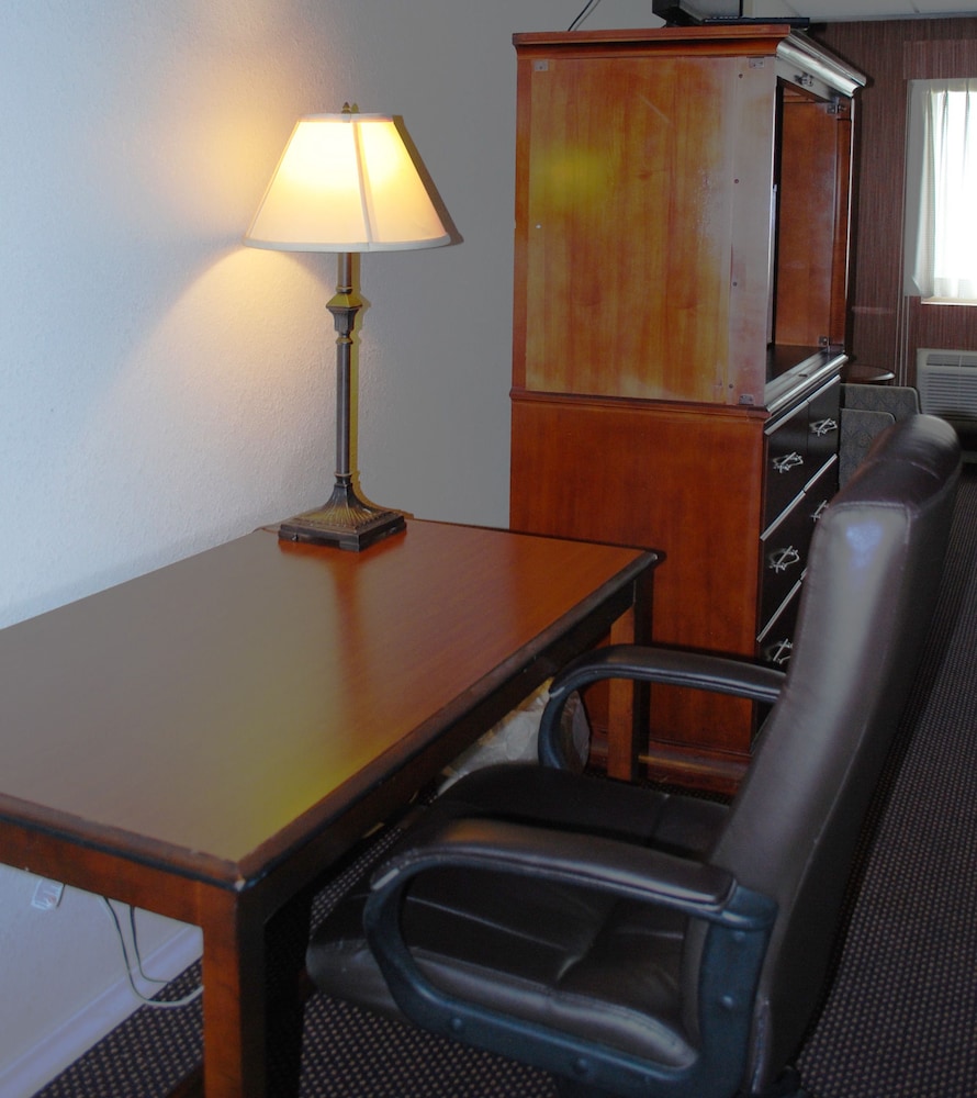 Travelodge by Wyndham Watertown 19/21