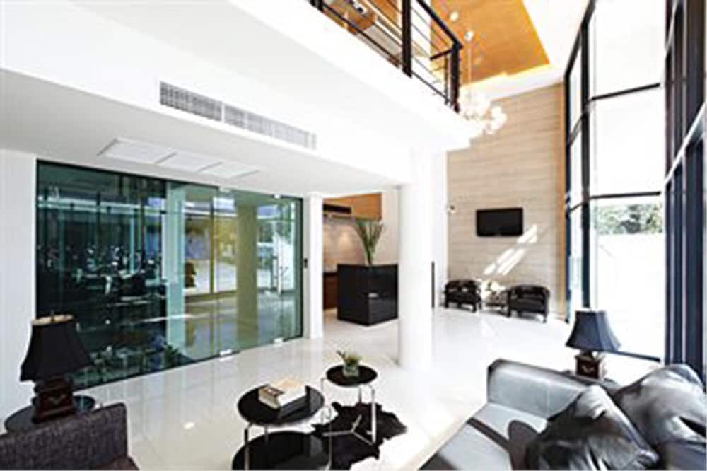 AMBER BOUTIQUE SILOM 39/50