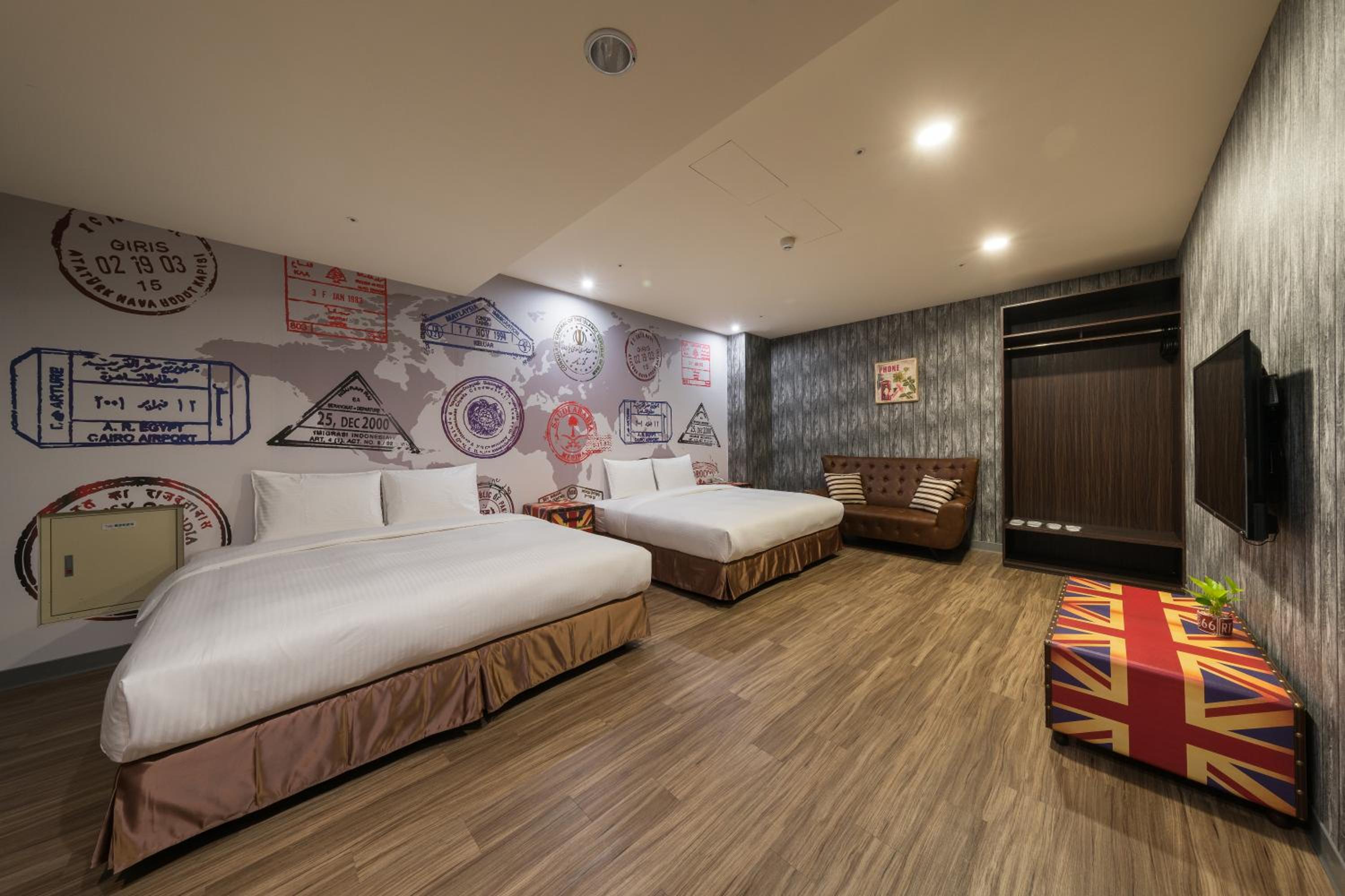 Room, Quadruple, 2 Queen Beds, No Window