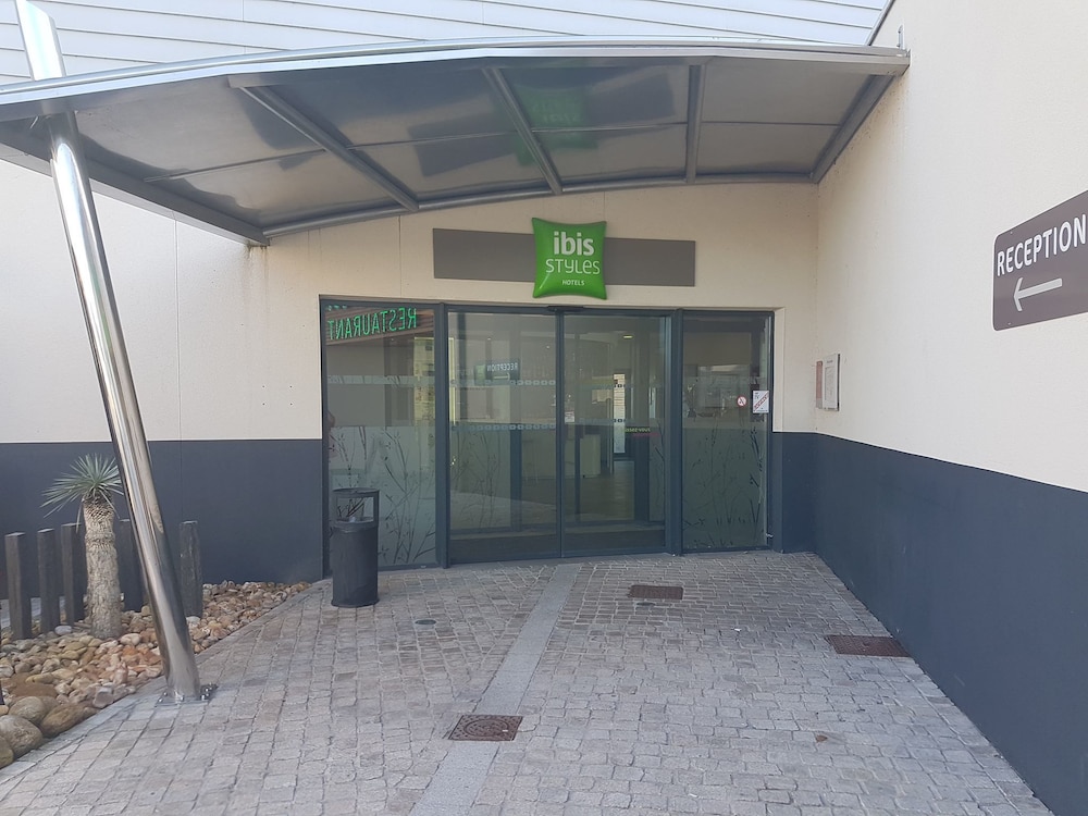 Ibis Styles Villeneuve Sur Lot Hotel 62/68
