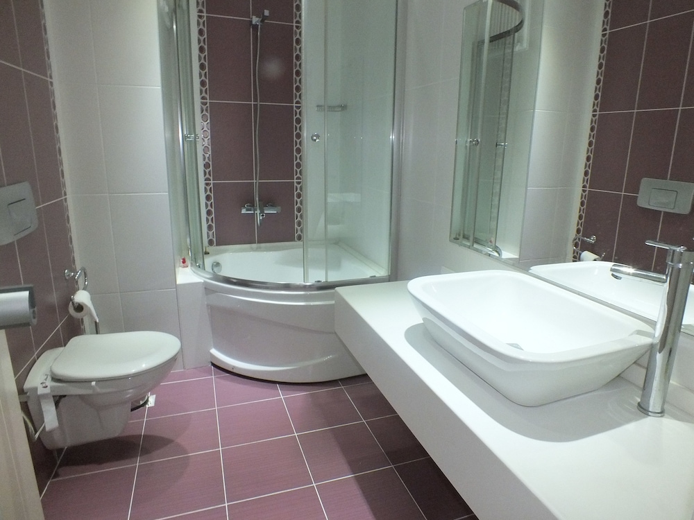 Grand Ahos Hotel Spa 26/28