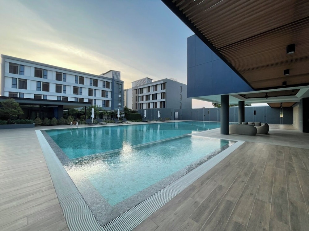 Blue Rabbit Hotel 32/57